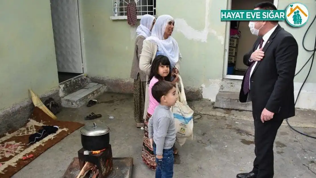 Başkan Beyoğlu, ihtiyaç sahiplerine yardım ulaştırdı