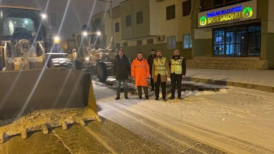 Başkan Beyoğlu kar temizleme çalışmalarında