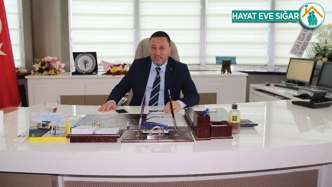 Başkan Beyoğlu'ndan mahalli sanatçılara anlamlı destek