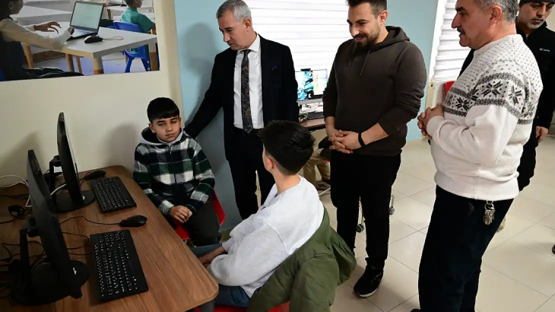 Başkan Çınar, Robotik Kodlama Eğitiminde Örnek Bir İlçe Olacağız