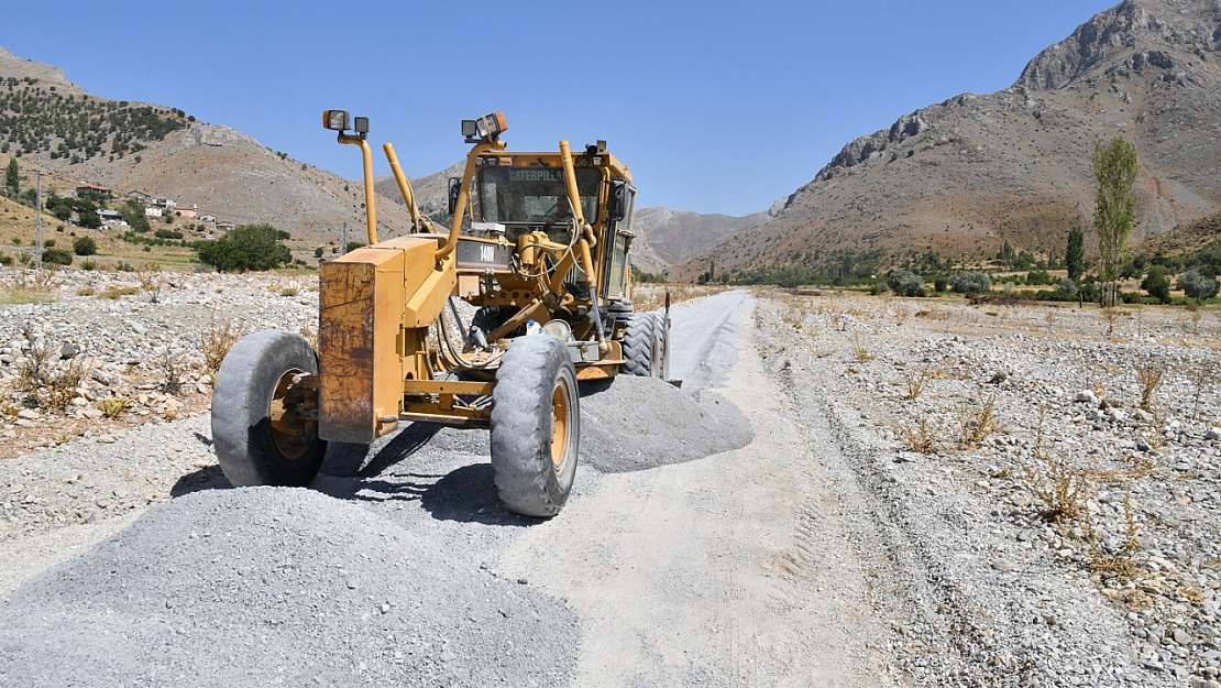 Başkan Geçit, ''57 Km. Yol Yatırımıyla Kırsalın Çehresi Değişiyor''