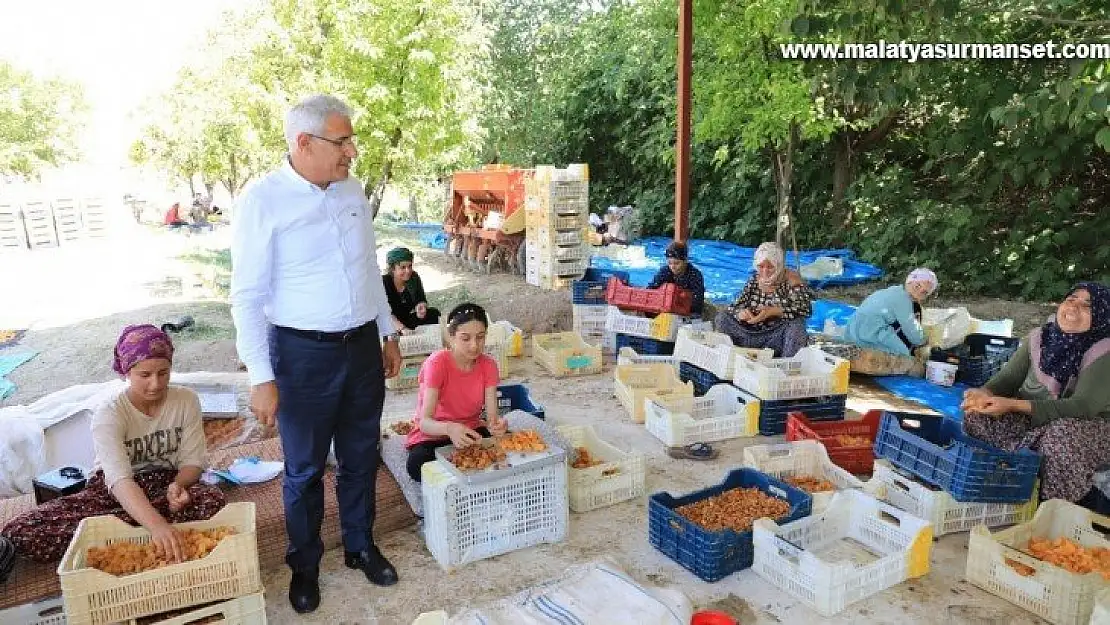 Başkan Güder'den mevsimlik işçilere bayram ziyareti