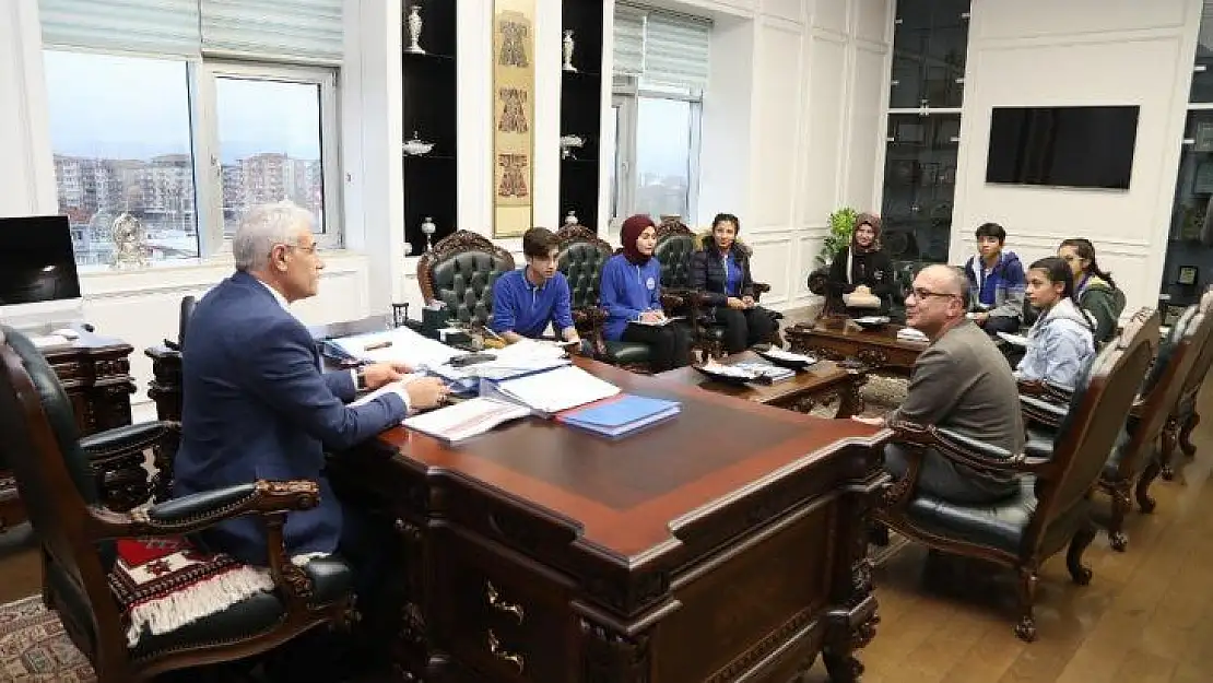 Başkan Güder:Siyasete, topluma faydalı işler yapmak için girdim