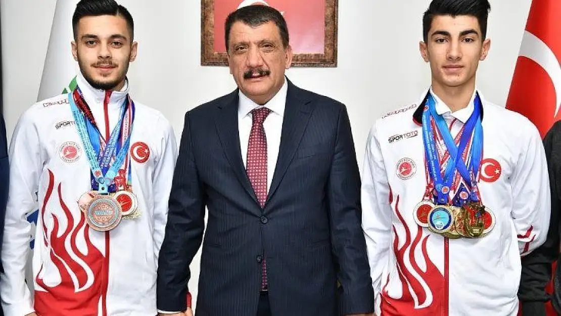 Başkan Gürkan, dünya üçüncüsü olan milli sporcuyu tebrik etti