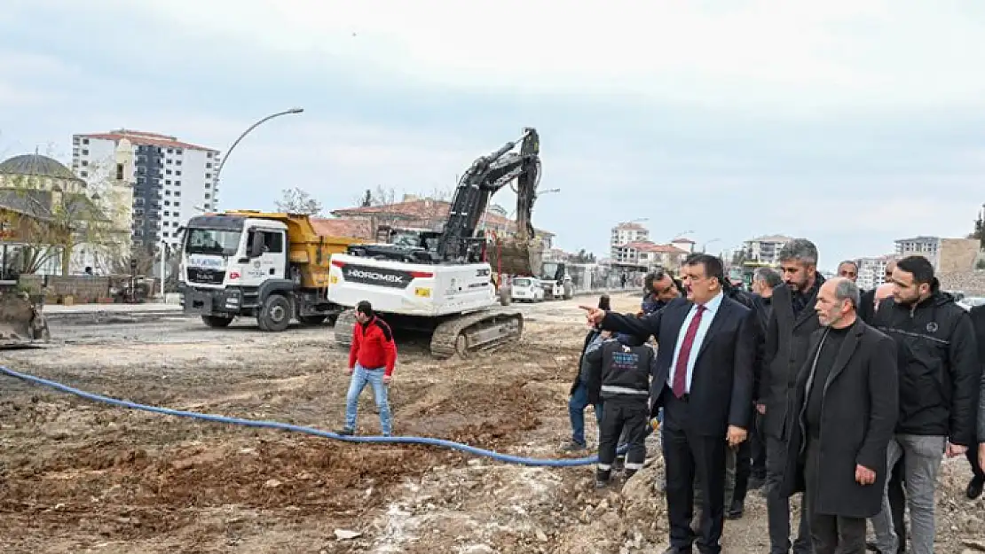 Başkan Gürkan İsmet Paşa Caddesindeki Çalışmaları Yerinde İnceledi