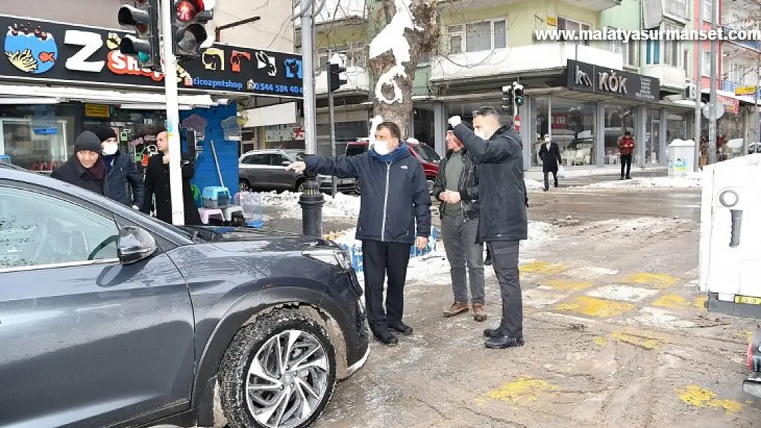 Başkan Gürkan, karla mücadele çalışmalarını inceledi