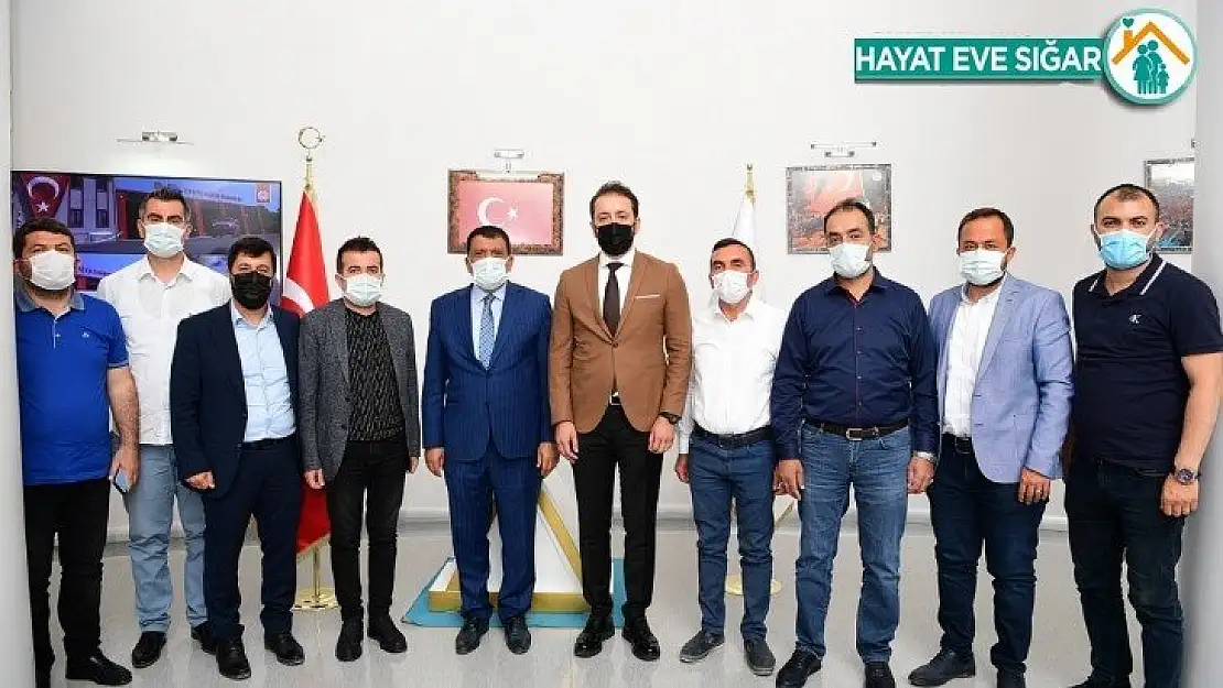 Başkan Gürkan, müteahhitleri kabul etti