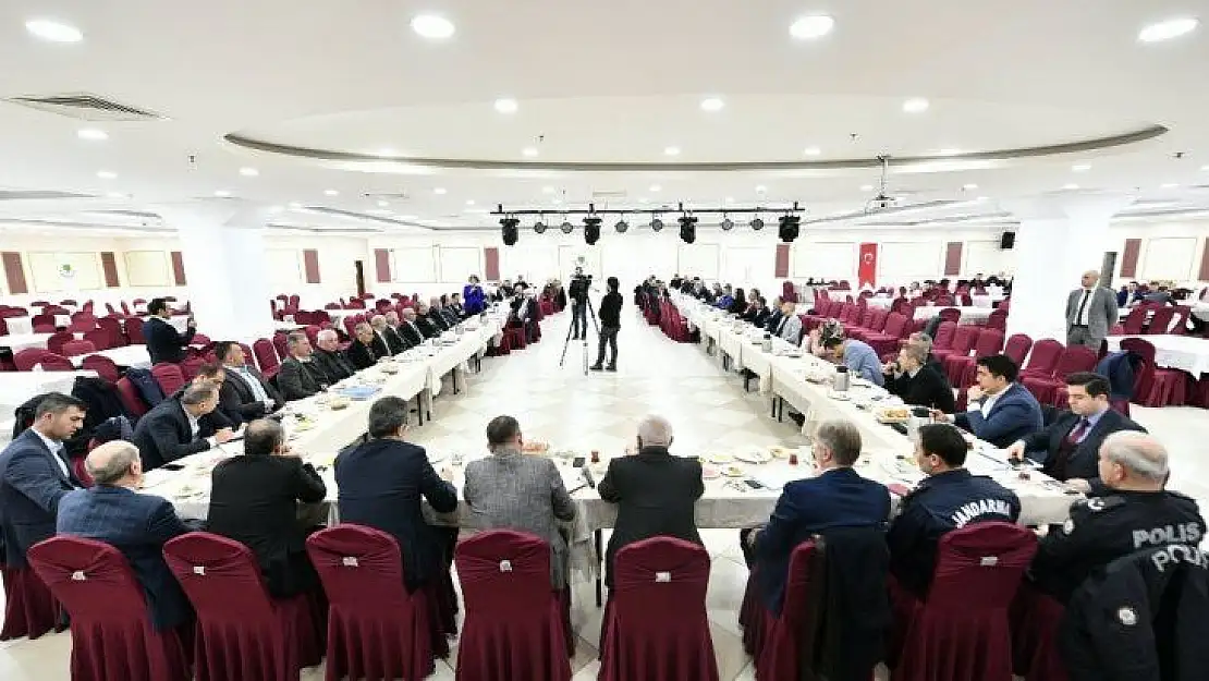 Başkan Köse muhtarlarla bir araya geldi