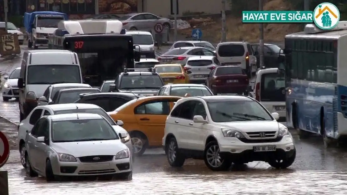 Başkent sağanak yağmura teslim