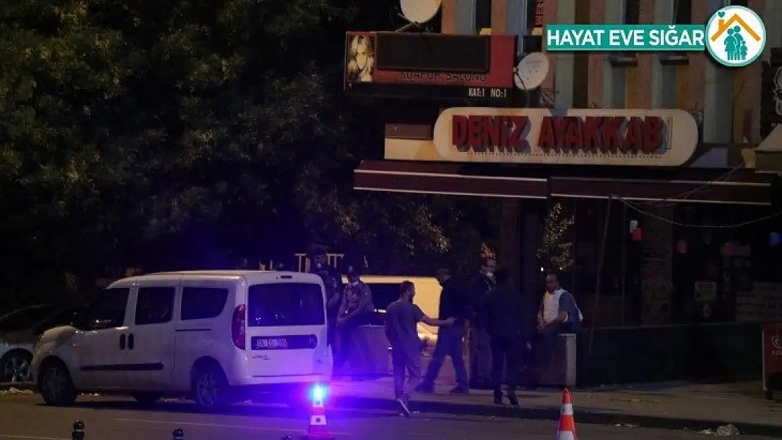 Başkent'te 'dur' ihtarına uymayan kişi polis kontrol noktasına silahla ateş açtı