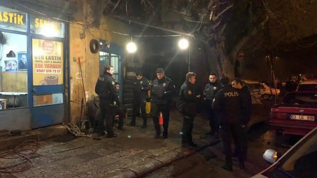 Başkent'te başından döner bıçağı ile yaralanan şahıs isyan etti