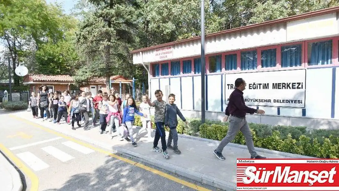 Başkentli minikler eğlenerek trafik kurallarını öğreniyor