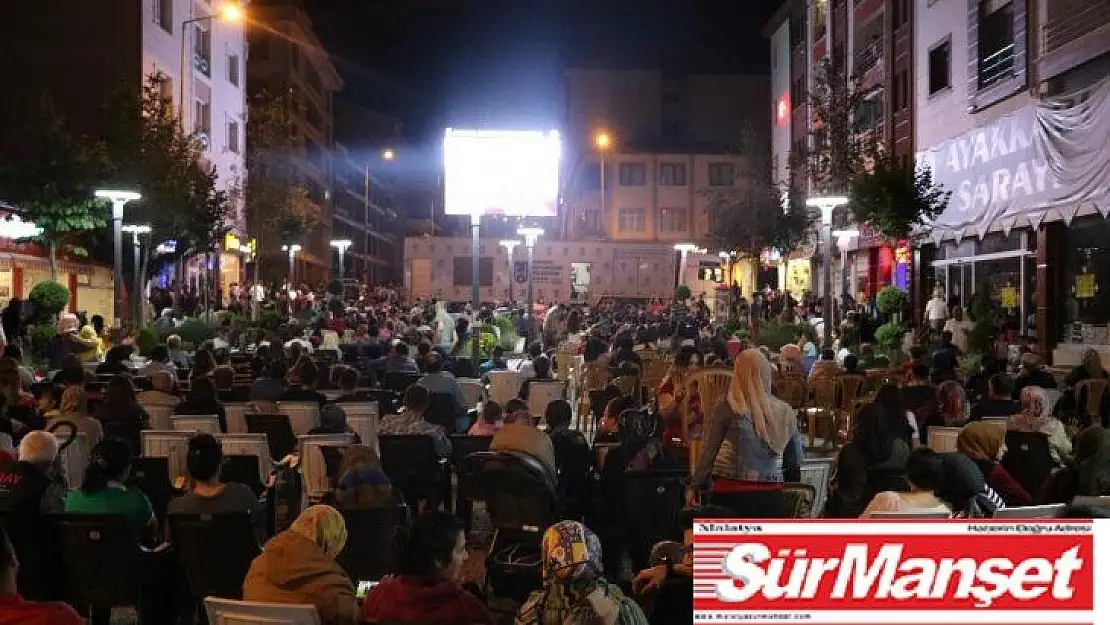 Başkentlilerin içini ısıtan filmlerle 'açık hava sinema günleri' devam ediyor