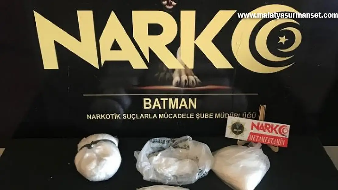 Batman'da bir araçtan 3,5 kilogram uyuşturucu çıktı: 2 gözaltı