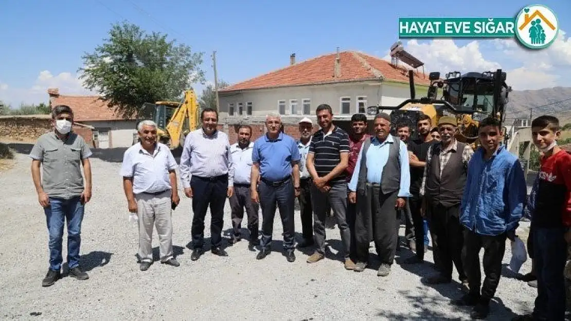 Battalgazi'de kırsal mahallede asfalt serimi yapıldı