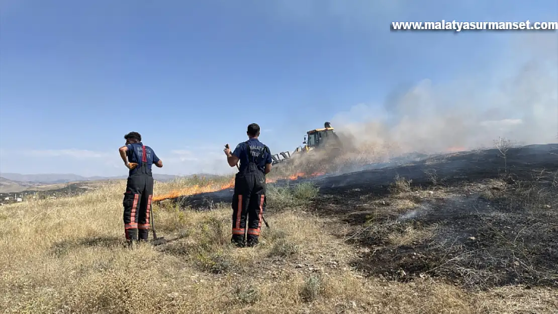 Battalgazi ilçesindeki ot yangını söndürüldü