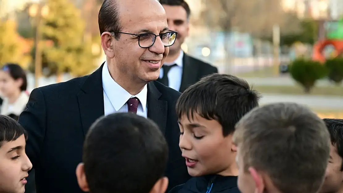 Belediye Başkanı Geçit, 'İlk orucum ilk iftarım' etkinliğinde çocuklarla buluştu