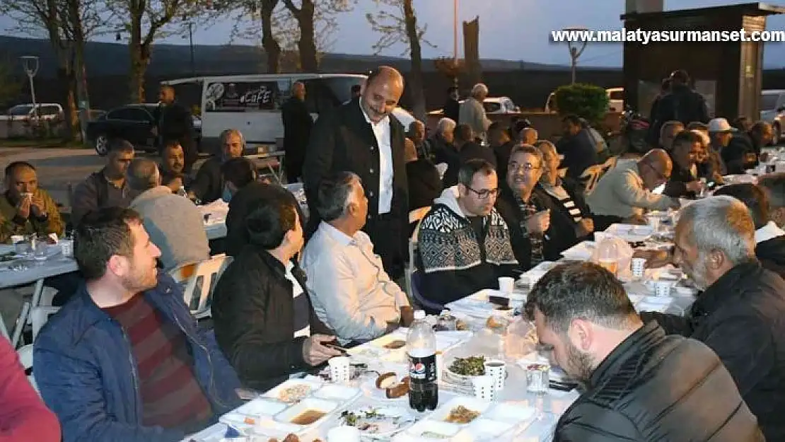 Belediye personelleri iftarda buluştu