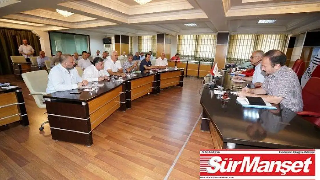 Belediye yönetimi ve muhtarlar istişare toplantısında buluştu