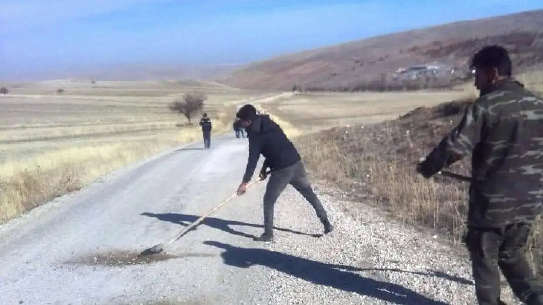 Belediyesi çalışmayınca, iş vatandaşa düştü