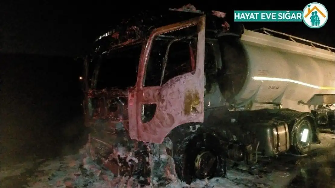 Benzin yüklü tanker yangınında faciadan dönüldü