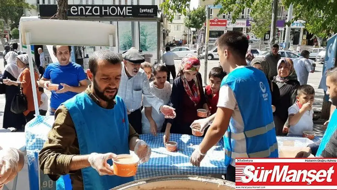 Beşir Derneği 5 bin kişiye aşure dağıttı