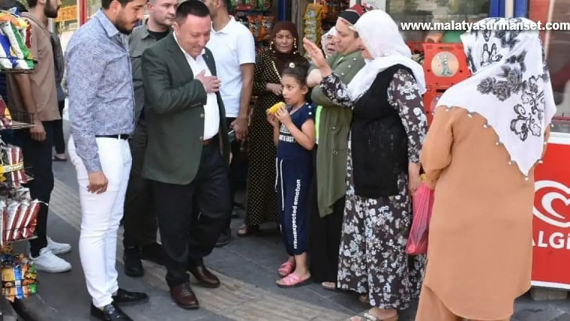 Beyoğlu, esnaf ve vatandaşların bayramını kutladı