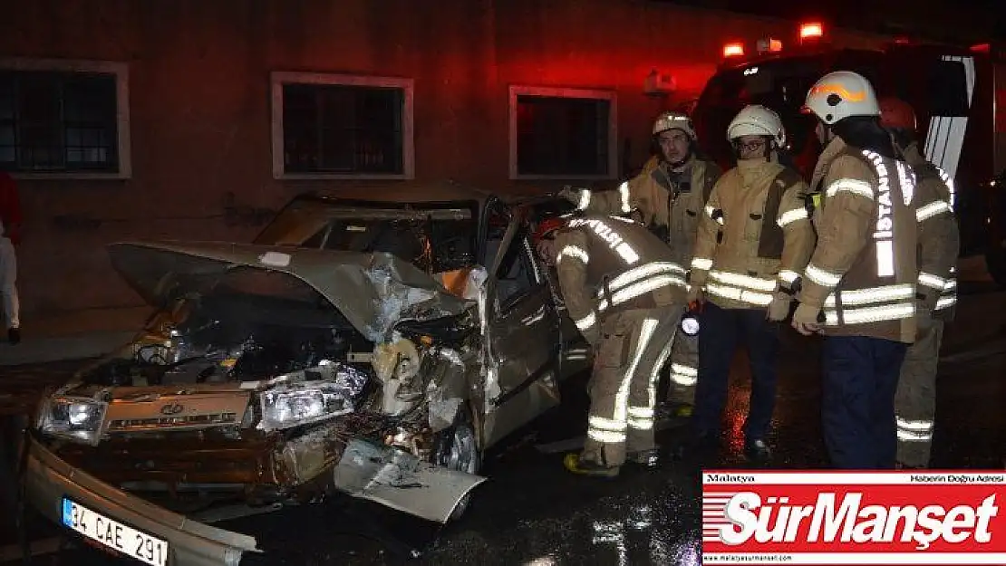 Beyoğlu'nda halk otobüsü ile otomobil çarpıştı 1 yaralı