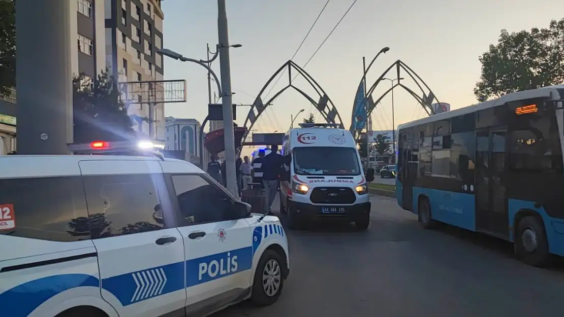 Tartışma Bıçaklı kavgaya dönüştü: 2 yaralı