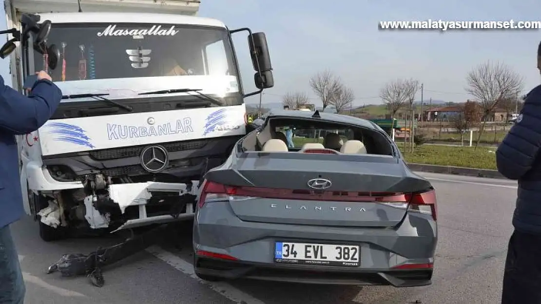 Biga'da trafik kazası: 1 ölü, 2 yaralı