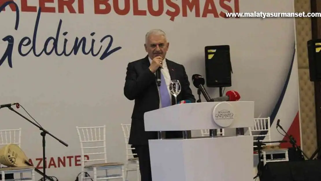 Binali Yıldırım Gaziantep'te 'Hemşeri Dernekleri Buluşması'na katıldı