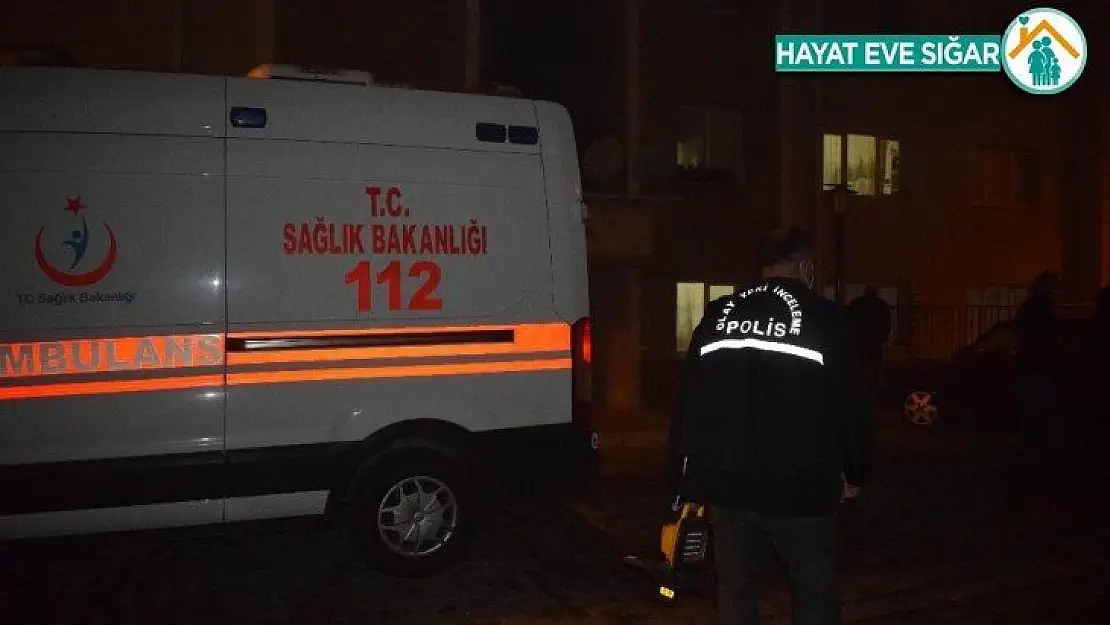Bir gün önce hastaneye kaldırılan 51 yaşındaki şahıs evinde hayatını kaybetti