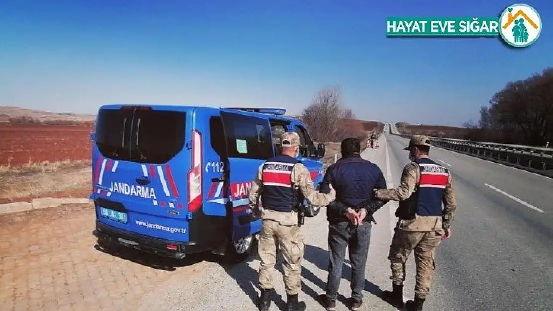 Birçok kurum adını sayıp dolandırdılar, yakalanmaları fazla sürmedi