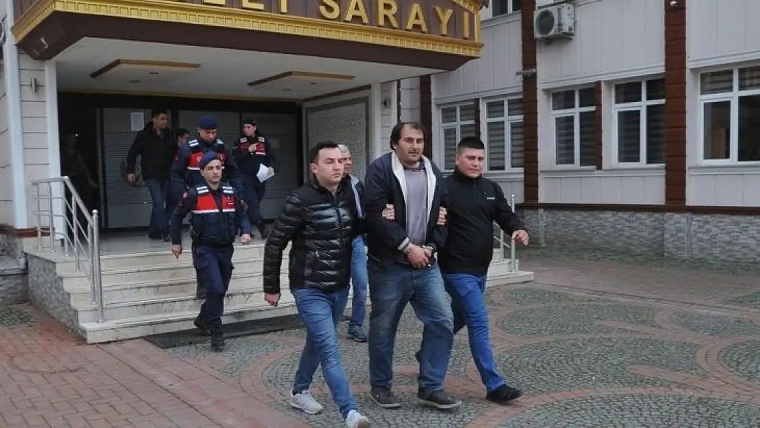 Boğazı kesilen kadının katil zanlısı oğlu tutuklandı