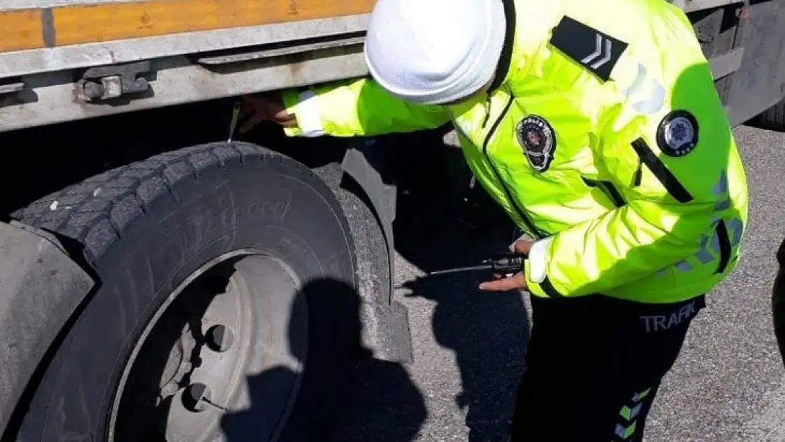 Bölge trafik ekiplerinin kış lastiği denetimleri devam ediyor