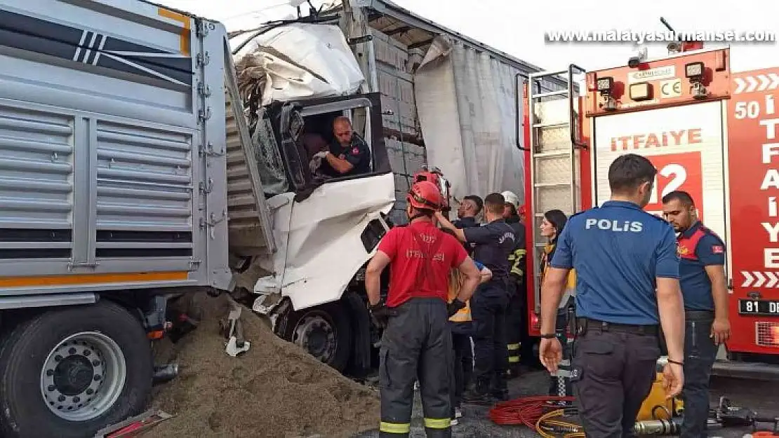 Bolu Dağı'nda tır tıra arkadan çarptı: 1 ölü, 1 yaralı