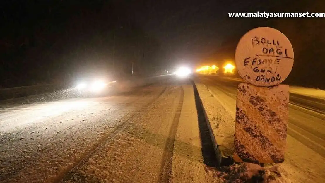 Bolu Dağı'nda yoğun kar yağışı etkili oluyor