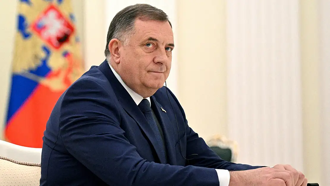 Bosnalı Sırp lider Dodik görevden alındı