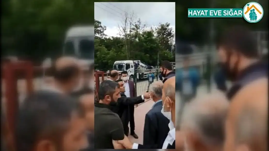 Bursa'da kaçak bina yıkımda zabıta memuruna yumruklu saldırı
