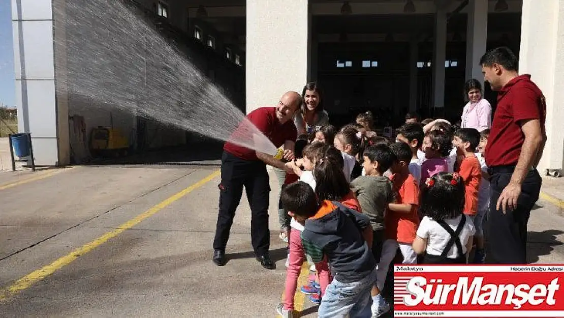 Büyükşehir Belediyesi'nden öğrencilere itfaiye eğitimi