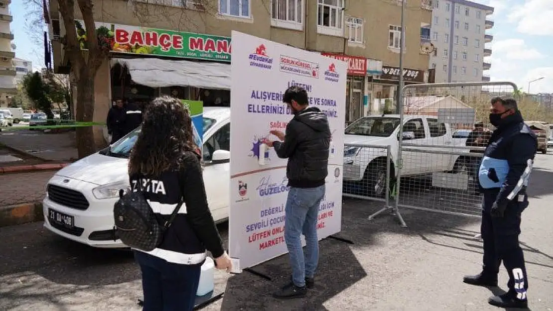 Büyükşehir Belediyesi semt pazarlarında maske ve eldiven denetimini sürdürüyor