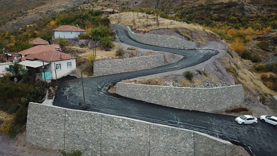 Büyükşehir Belediyesi Yol Güvenliğini Artırmak İçin Köprü, Menfez Ve Taş Duvar İnşa Ediyor