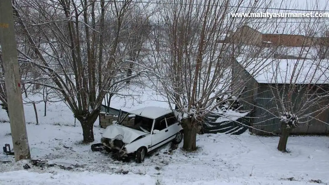 Buzlanma nedeniyle otomobil şarampole yuvarlandı: 4 yaralı