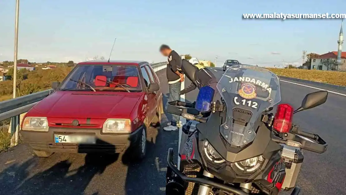 Çaldığı otomobille geziyordu, kovalamacanın ardından yakayı ele verdi