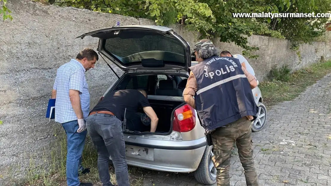 Çalıntı otomobil terk edilmiş halde bulundu