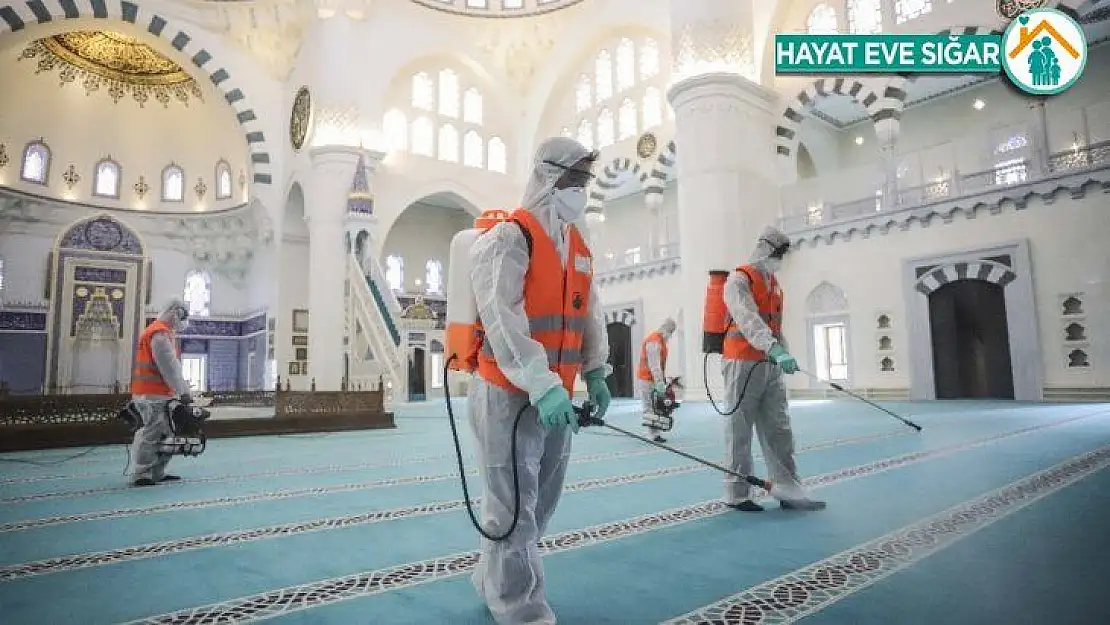 Camiler kısıtlama sonrası ilk namaza hazırlanıyor