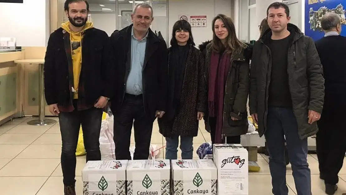 Çankayalı gençlerden el ele kitap seferberliği