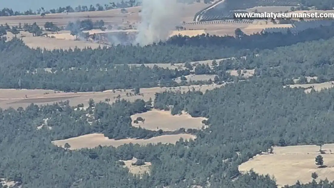 Canlı yayın yaparken helikopter üzerine su boşalttı