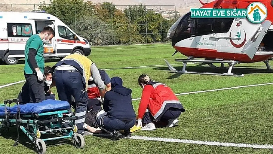 Çapa makinesinin devrilmesi sonucu yaralanan kadın için hava ambulansı