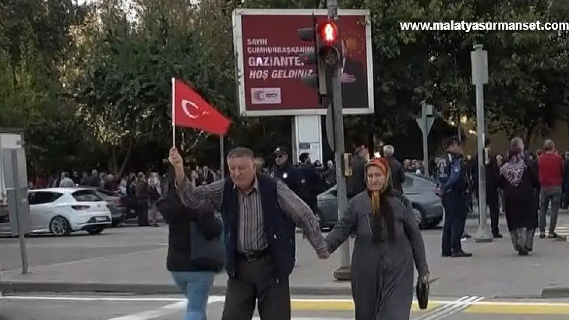 CHP'li Erdoğan hayranı: 'Tayyip'in hastasıyım. Bu adama nankörlük edenler var, onlar bu ülkenin vatandaşı değil'